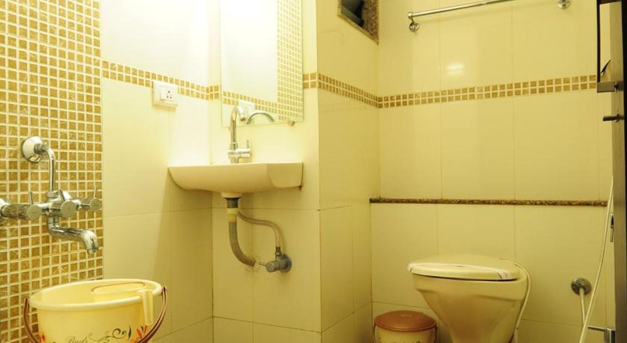 Hotel Galaxy סוראט מראה חיצוני תמונה
